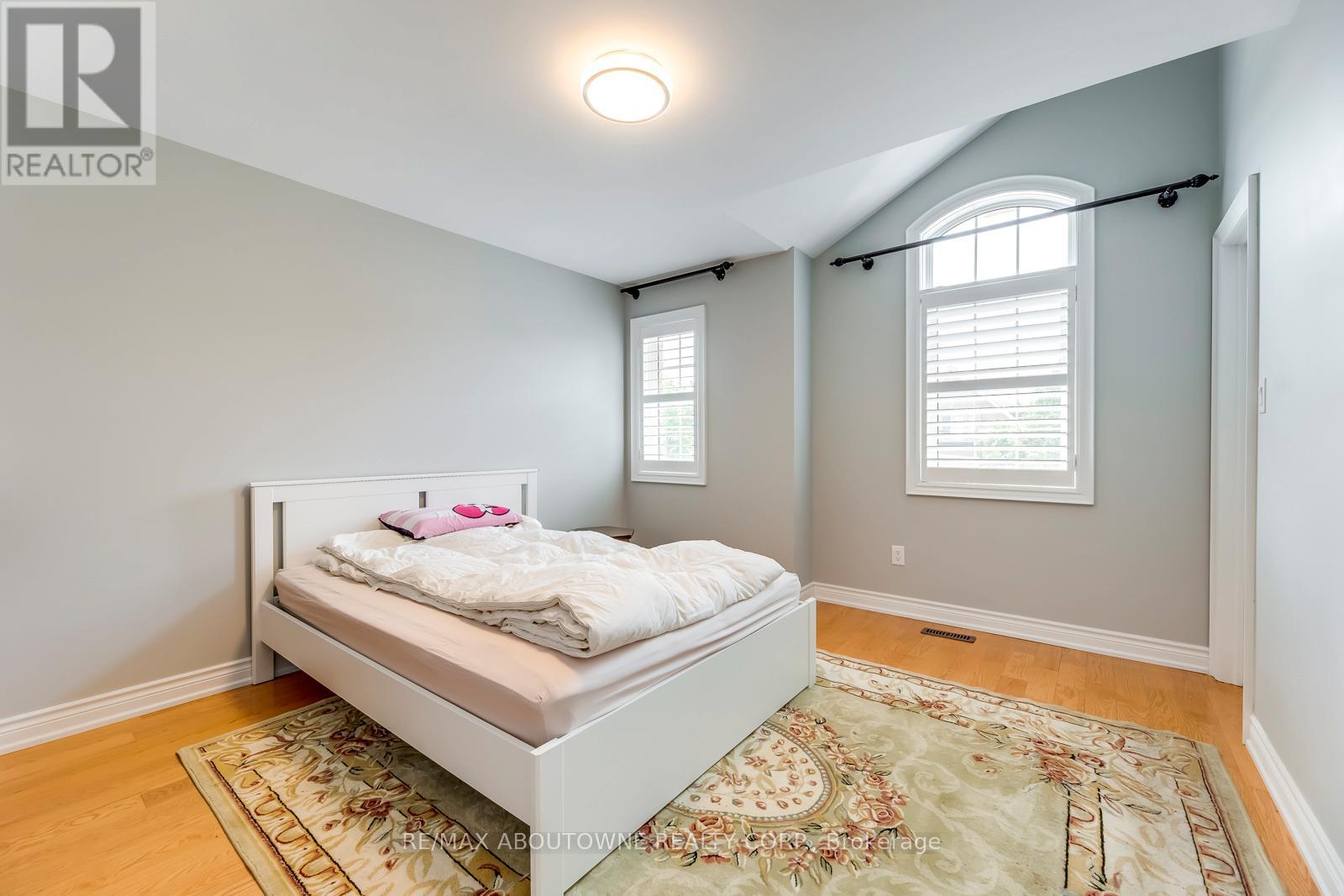 2481 Taylorwood Drive, Oakville, Ontario  L6H 0E1 - Photo 37 - W12986154