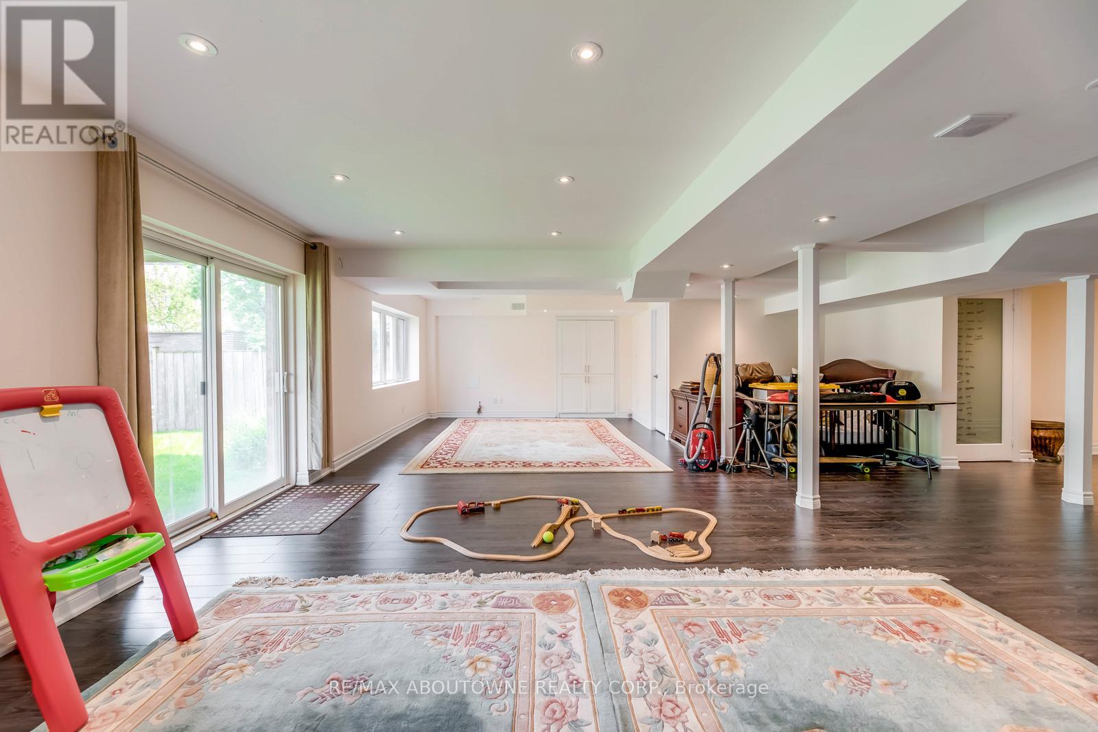 2481 Taylorwood Drive, Oakville, Ontario  L6H 0E1 - Photo 41 - W12986154