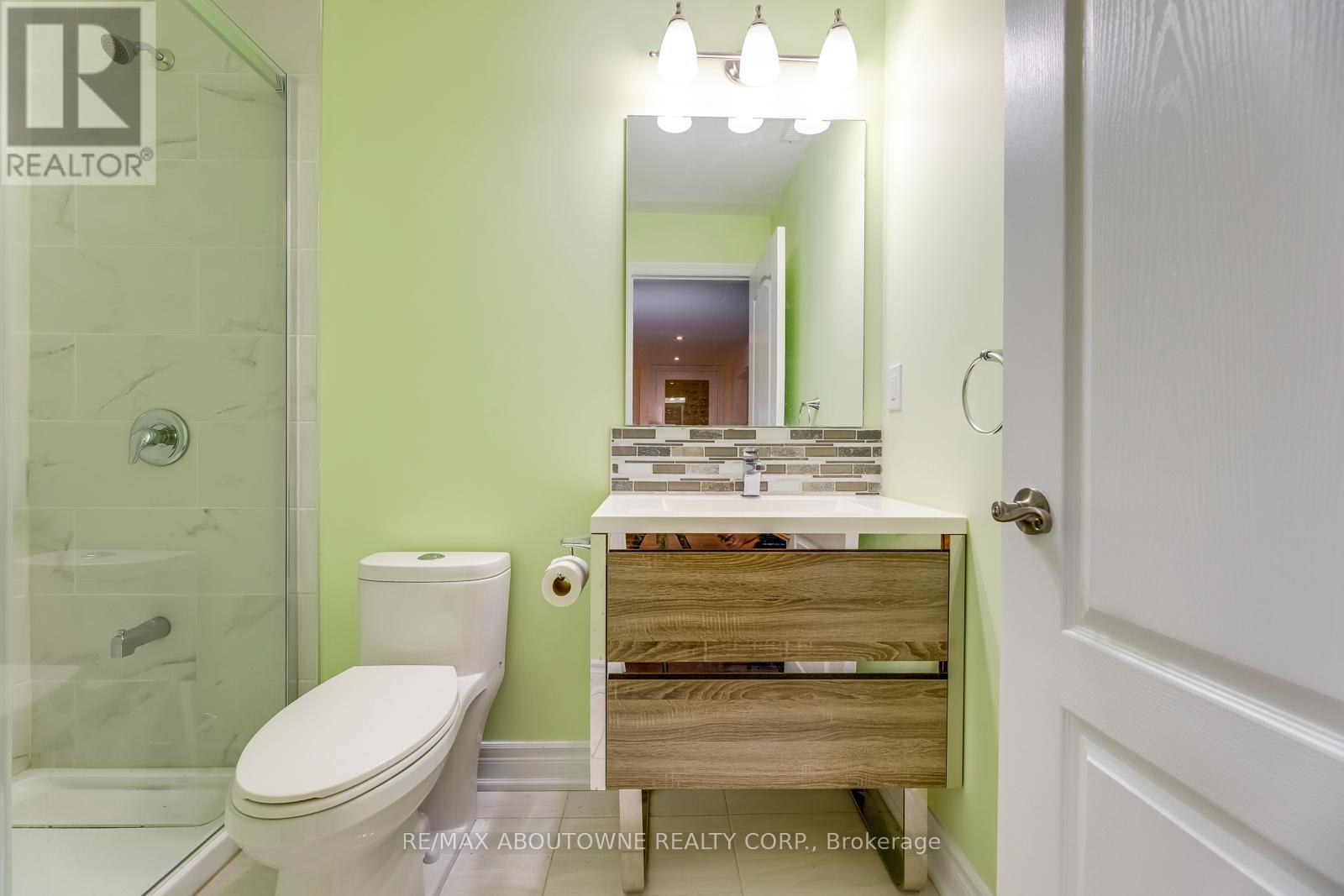 2481 Taylorwood Drive, Oakville, Ontario  L6H 0E1 - Photo 46 - W12986154