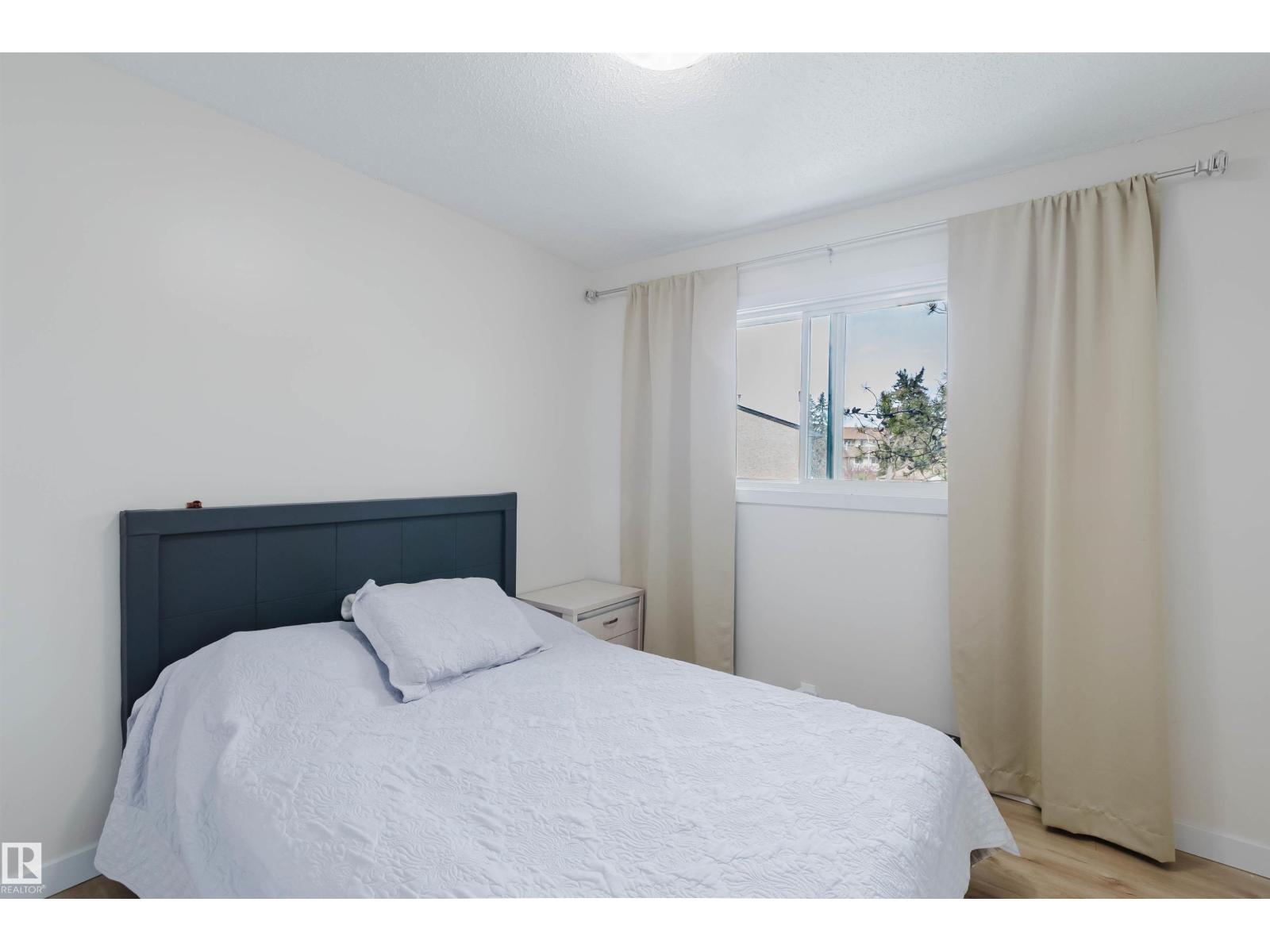 18088 93 Av Nw Nw, Edmonton, Alberta  T5T 1Y1 - Photo 13 - E4481461