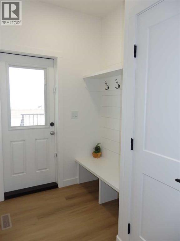 30 Inglis Crescent, Sylvan Lake, Alberta  T4S 0V3 - Photo 9 - A2223163