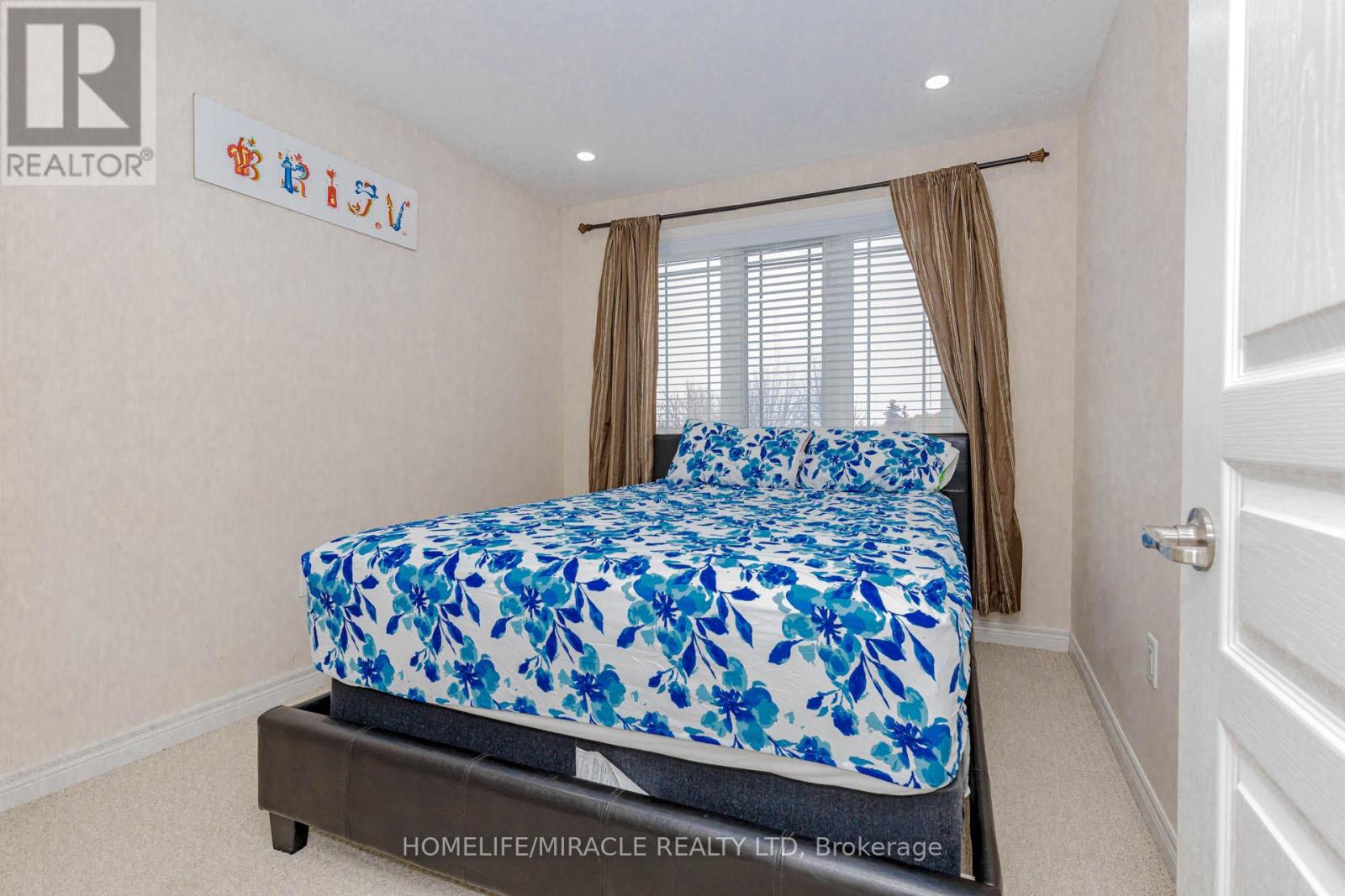 2 Doon Creek Street, Kitchener, Ontario  N2P 2R3 - Photo 35 - X12986128