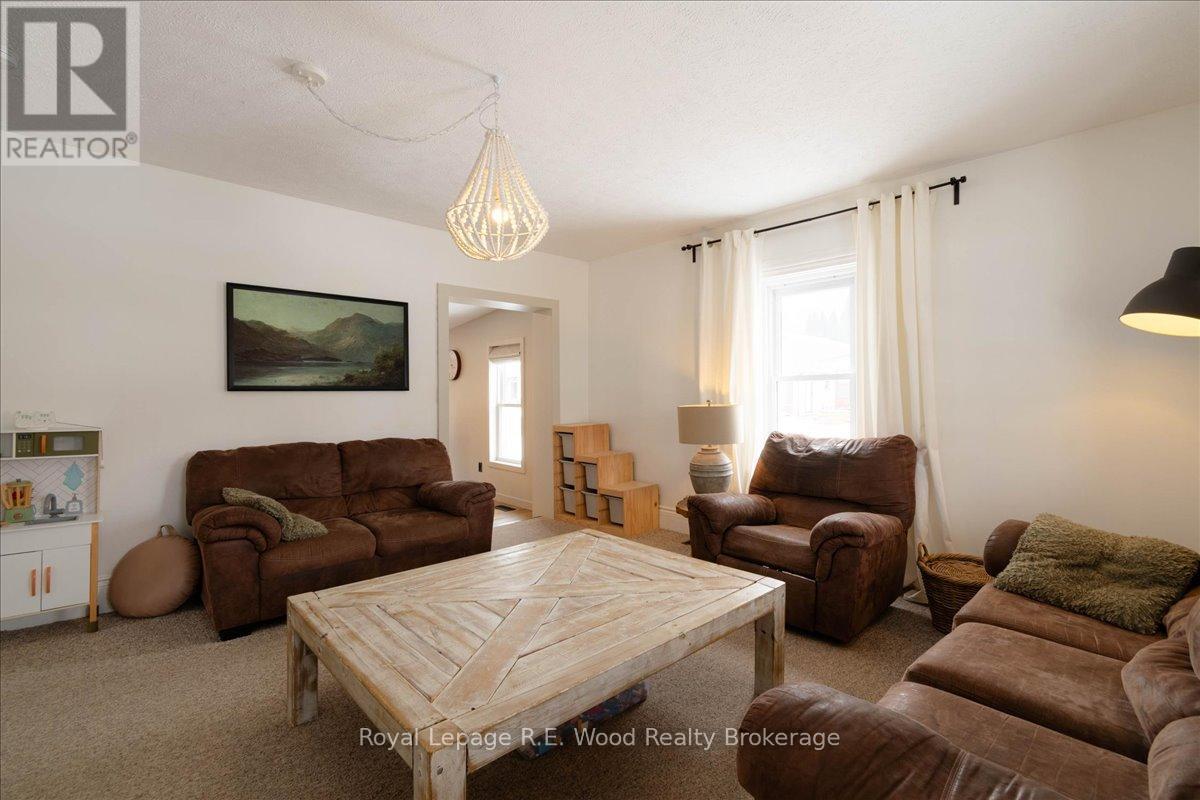 19 Washington Street, Norwich, Ontario  N0J 1P0 - Photo 13 - X12947340