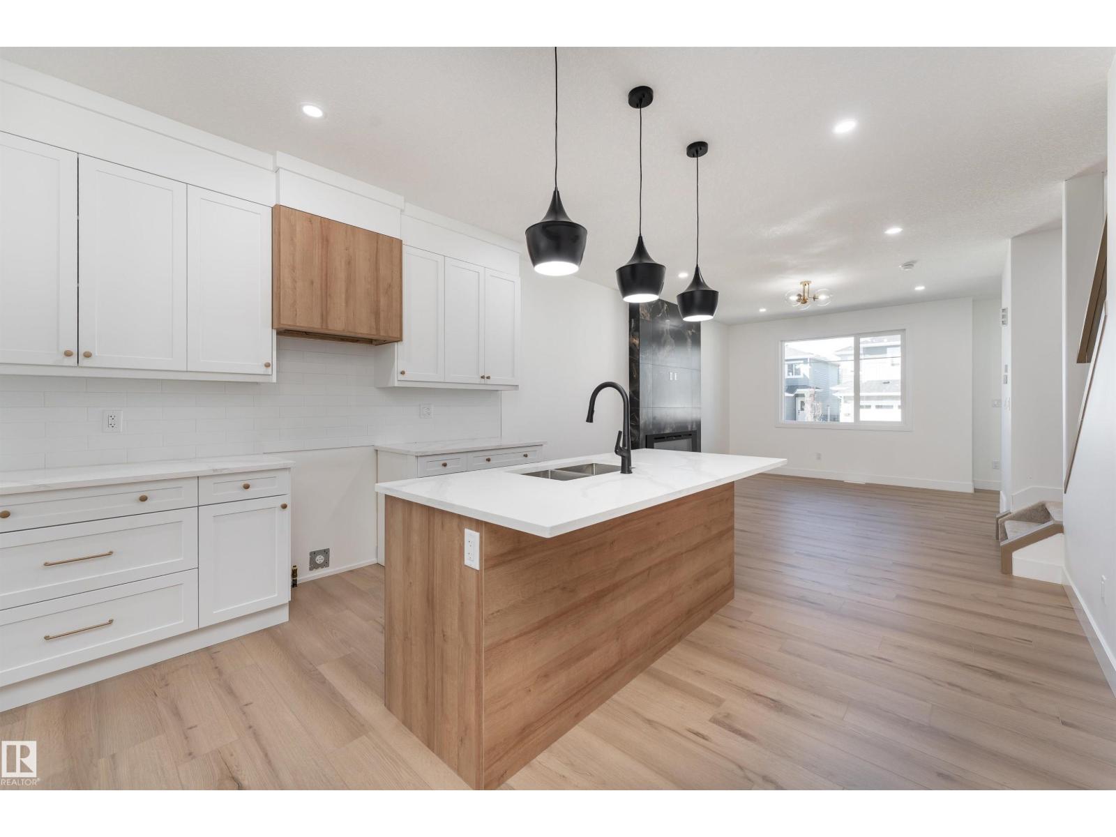 3117 Magpie Wy Nw, Edmonton, Alberta  T5S 0V3 - Photo 3 - E4481643