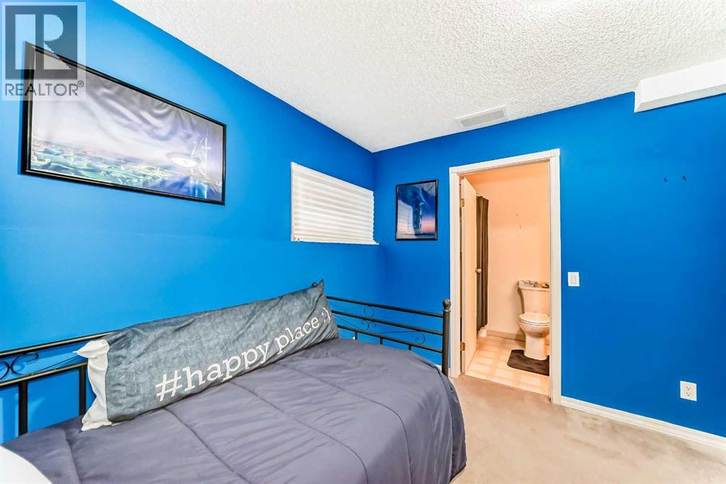 329 Martinwood Place Ne, Calgary, Alberta  T3J 3H7 - Photo 31 - A2285894