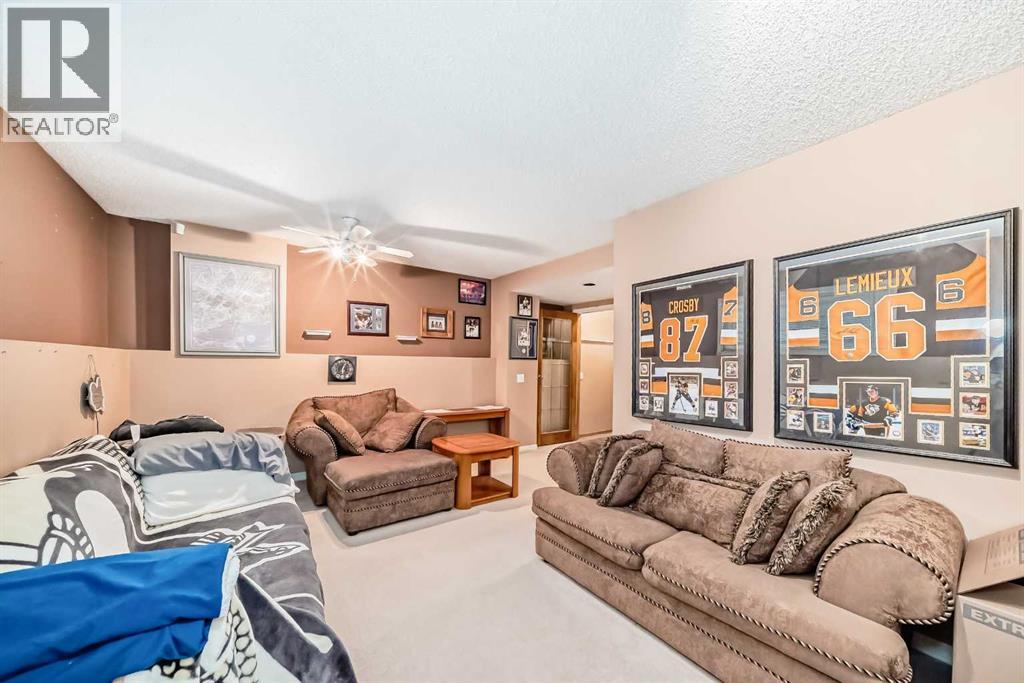 329 Martinwood Place Ne, Calgary, Alberta  T3J 3H7 - Photo 29 - A2285894