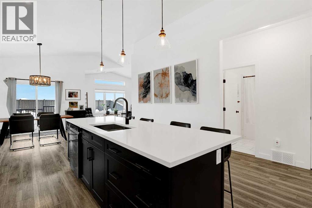 10230 67 Avenue, Grande Prairie, Alberta  T8W 0K7 - Photo 2 - A2291895