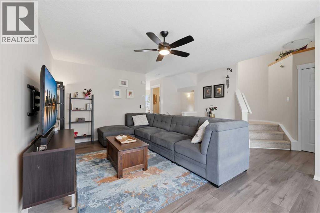 40 Eversyde Circle Sw, Calgary, Alberta  T2Y 4T3 - Photo 9 - A2299615
