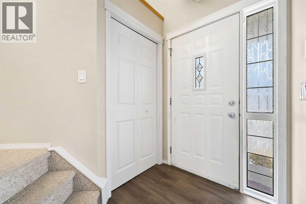 40 Eversyde Circle Sw, Calgary, Alberta  T2Y 4T3 - Photo 3 - A2299615