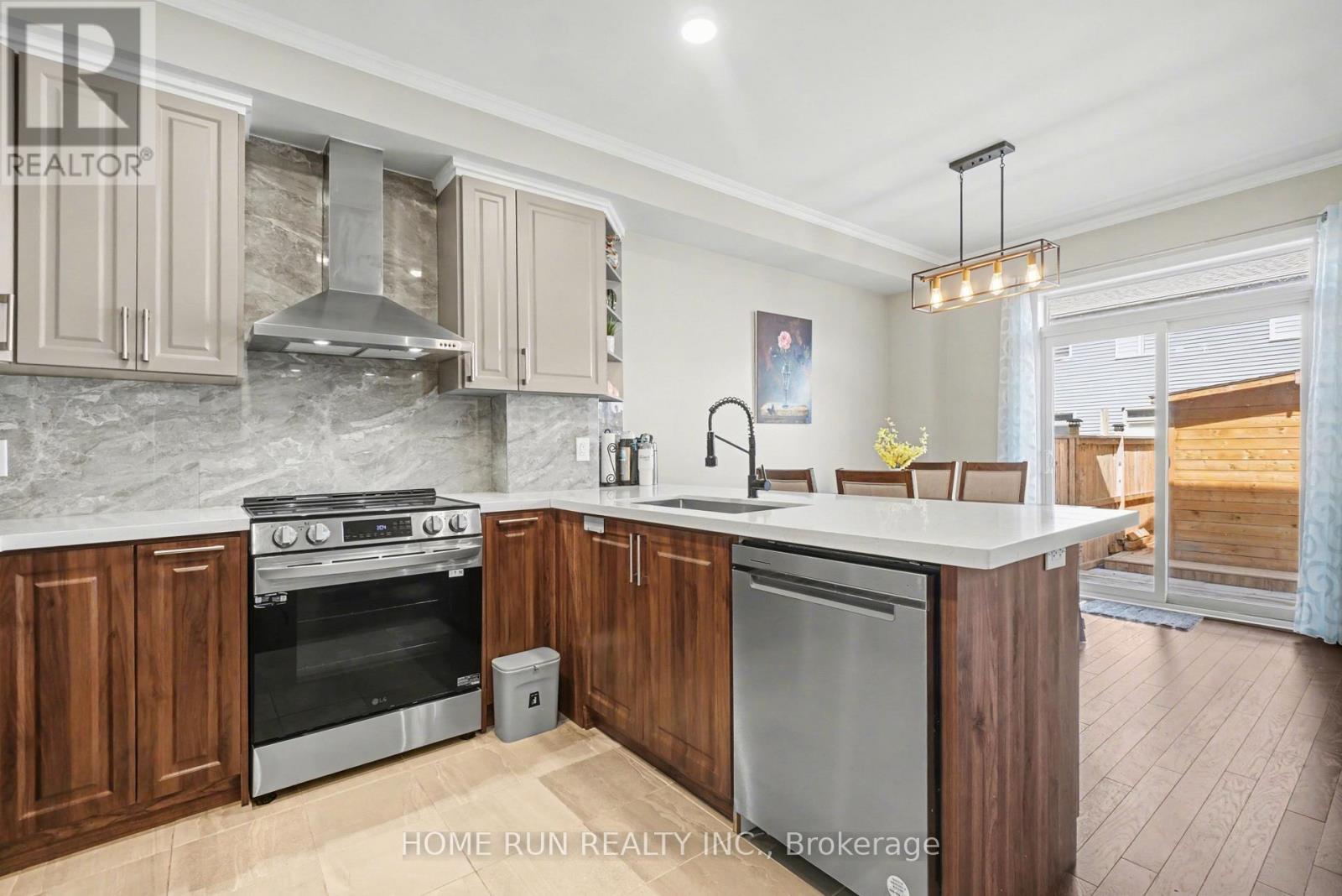 111 Mesa Drive, Ottawa, Ontario  K2J 6W1 - Photo 11 - X12986160