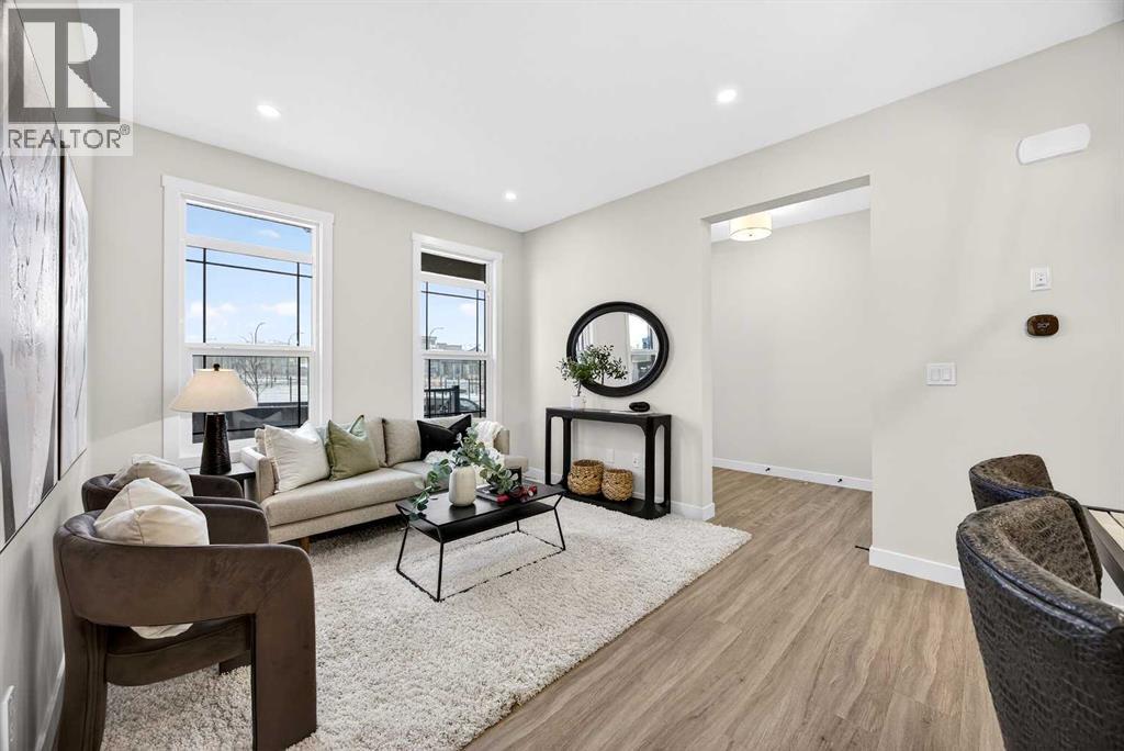 306 Alpine Boulevard, Calgary, Alberta  T2Y 0Y4 - Photo 5 - A2270684