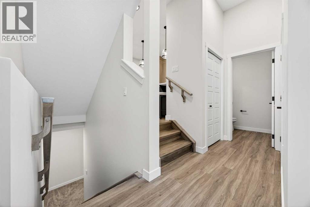 306 Alpine Boulevard, Calgary, Alberta  T2Y 0Y4 - Photo 19 - A2270684