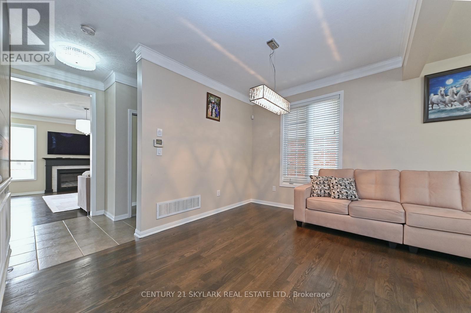 24 Dalton Drive, Cambridge, Ontario  N3C 0E7 - Photo 7 - X12986168