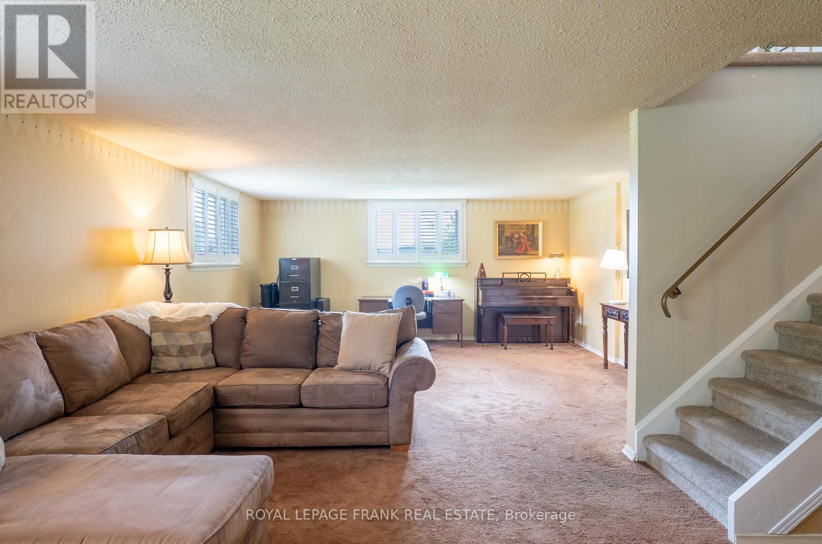 383 Old Surrey Lane, Kawartha Lakes, Ontario  K0M 1A0 - Photo 20 - X12594004