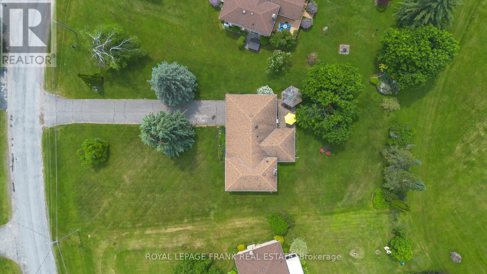 383 Old Surrey Lane, Kawartha Lakes, Ontario  K0M 1A0 - Photo 34 - X12594004