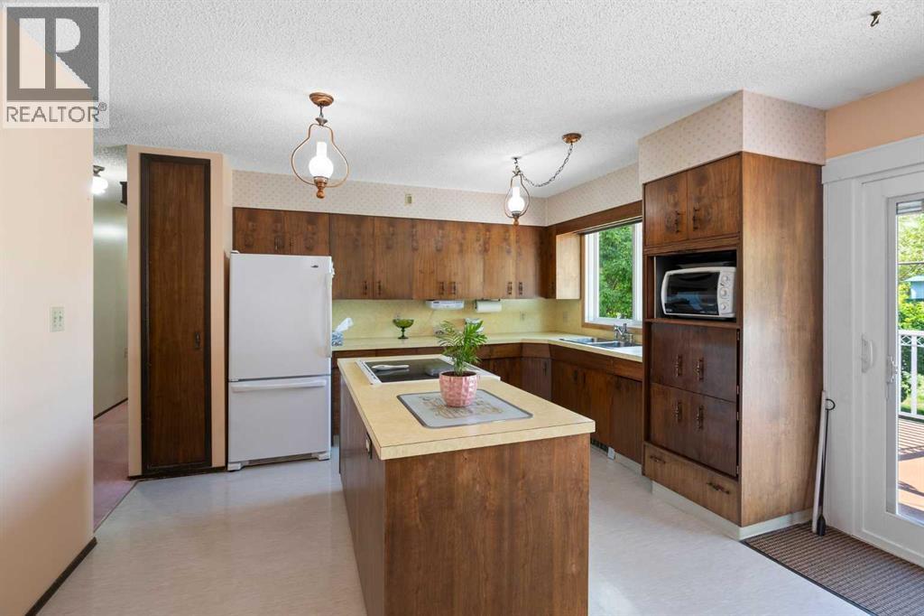 4214 50 Avenue, Olds, Alberta  T4H 1A5 - Photo 10 - A2287035