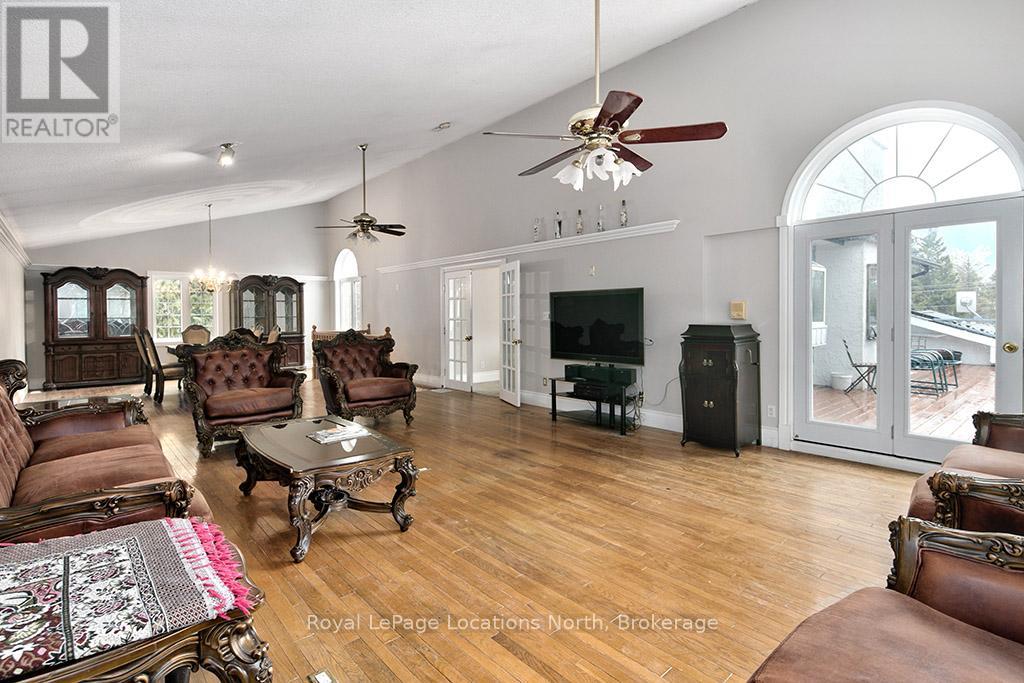 252 Swiss Meadows Boulevard, Blue Mountains, Ontario  N0H 2E0 - Photo 14 - X12986202