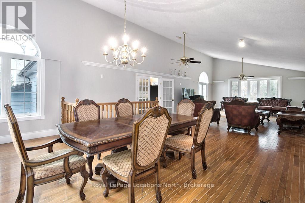 252 Swiss Meadows Boulevard, Blue Mountains, Ontario  N0H 2E0 - Photo 16 - X12986202