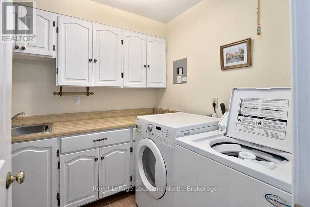 252 Swiss Meadows Boulevard, Blue Mountains, Ontario  N0H 2E0 - Photo 30 - X12986202