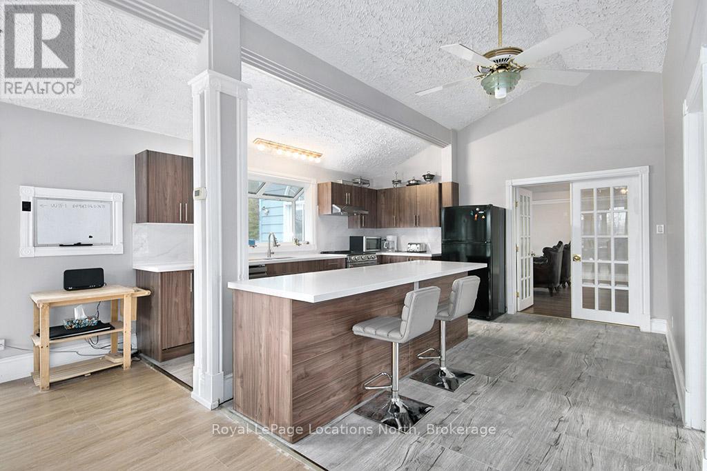 252 Swiss Meadows Boulevard, Blue Mountains, Ontario  N0H 2E0 - Photo 7 - X12986202