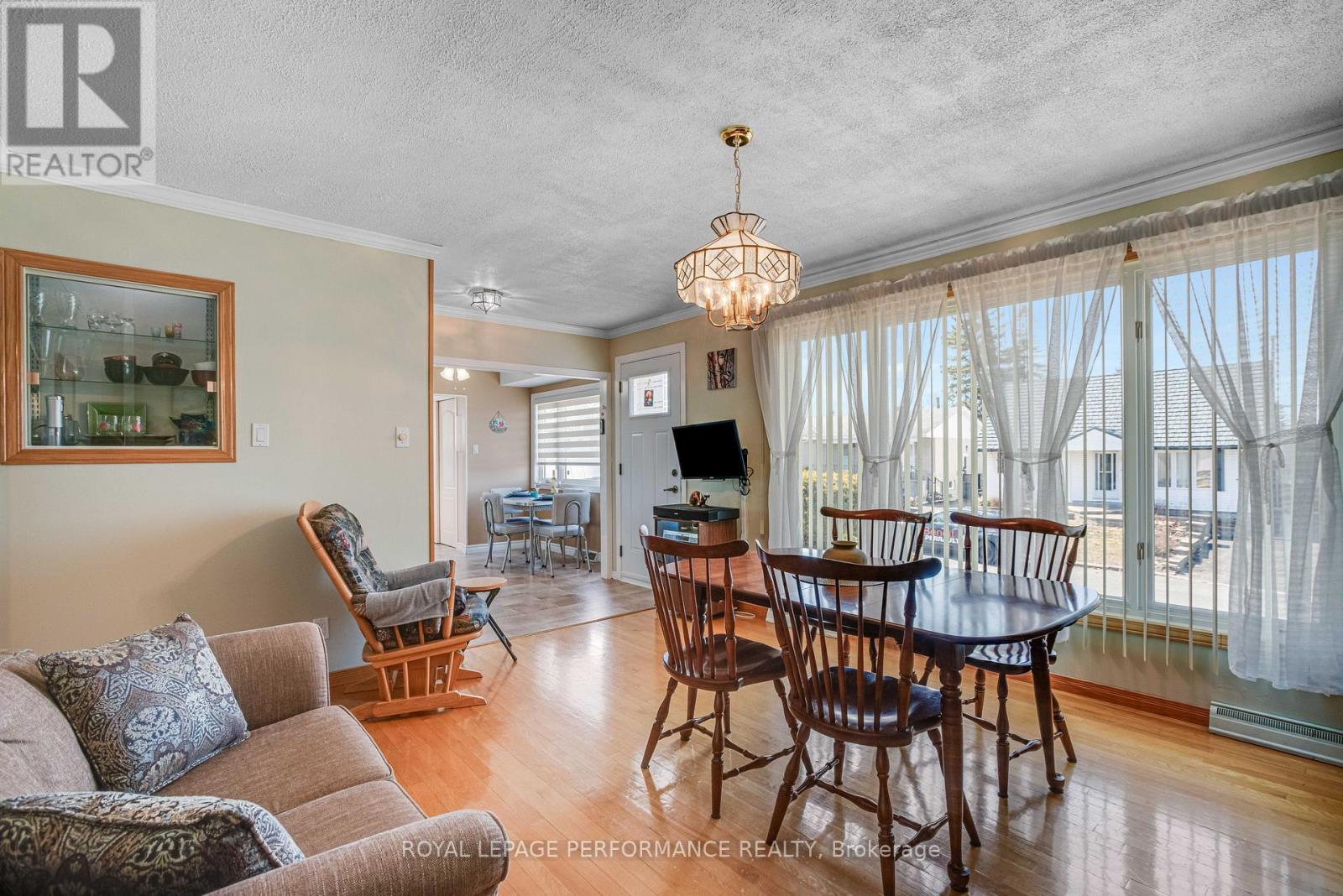 459 Theriault Street, Hawkesbury, Ontario  K6A 1Z4 - Photo 11 - X12986176