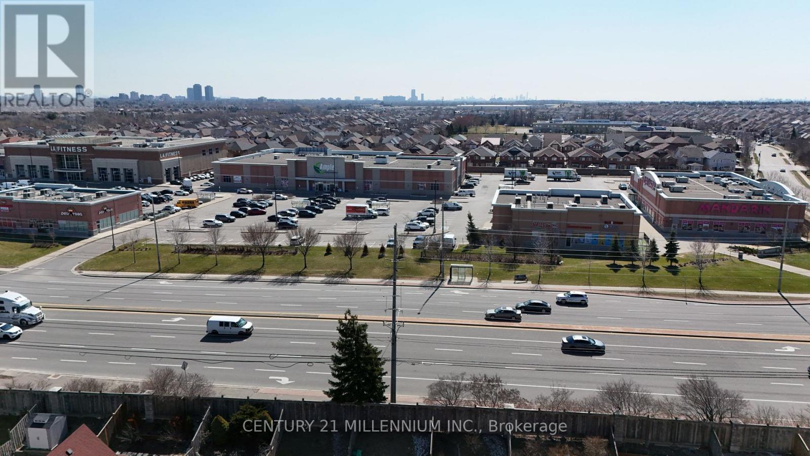 100 Monaco Court, Brampton, Ontario  L7A 1X2 - Photo 50 - W12985346