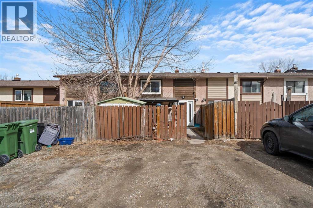 124 Berkley Way Nw, Calgary, Alberta  T3K 1B6 - Photo 22 - A2292381