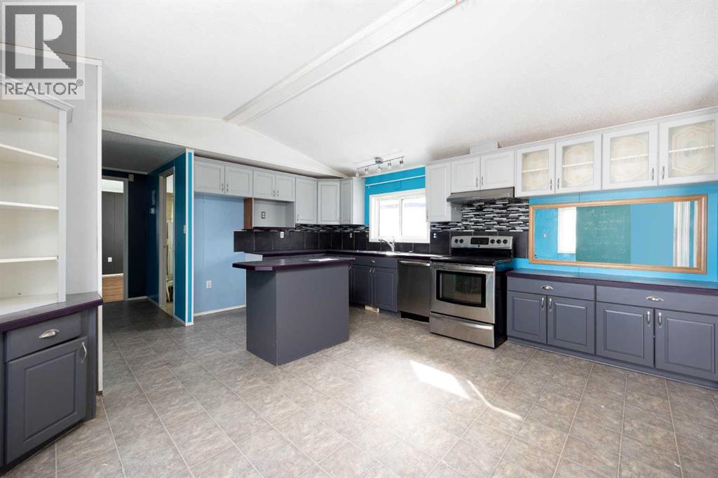 253 Card Court, Fort Mcmurray, Alberta  T9K 2J1 - Photo 2 - A2294296