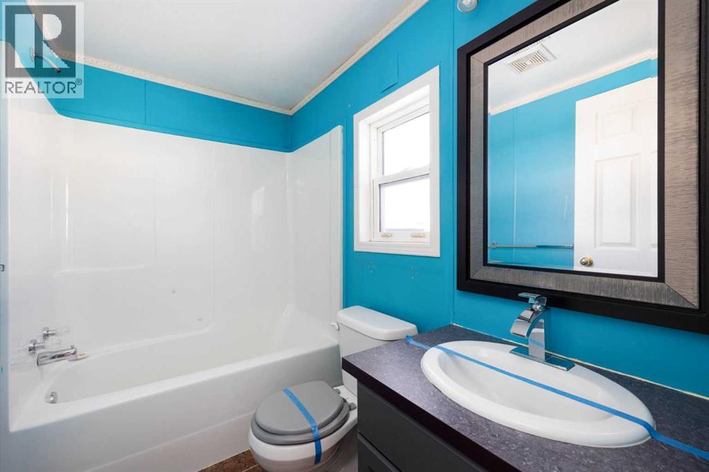 253 Card Court, Fort Mcmurray, Alberta  T9K 2J1 - Photo 12 - A2294296