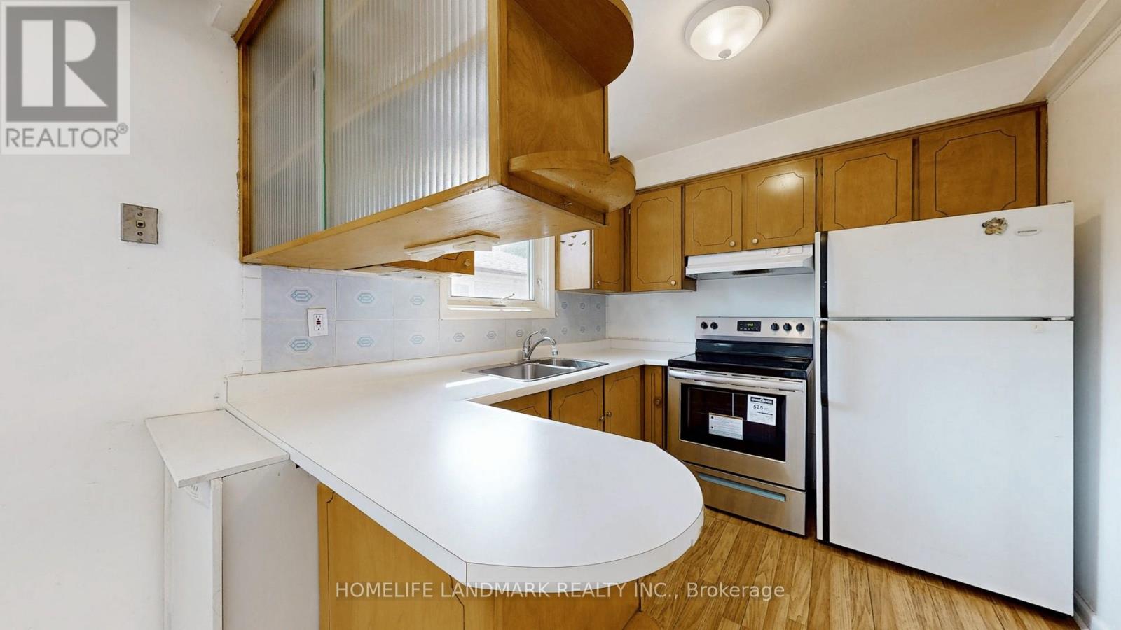 26 Roywood Drive, Toronto, Ontario  M3A 2C6 - Photo 11 - C12986226