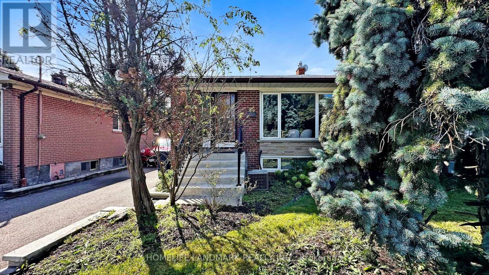 26 Roywood Drive, Toronto, Ontario  M3A 2C6 - Photo 3 - C12986226