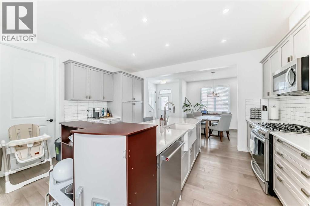 372 Carrington Way Nw, Calgary, Alberta  T3P 0Y9 - Photo 8 - A2293599