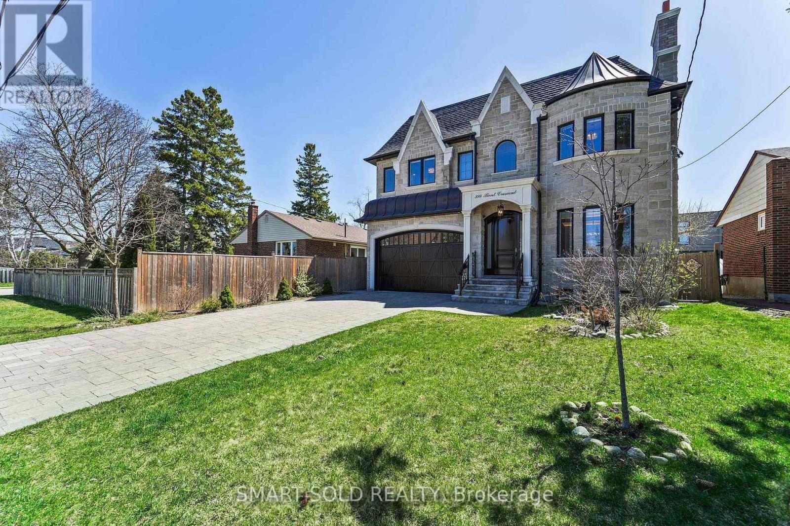 398 BENT CRESCENT, Richmond Hill, Ontario