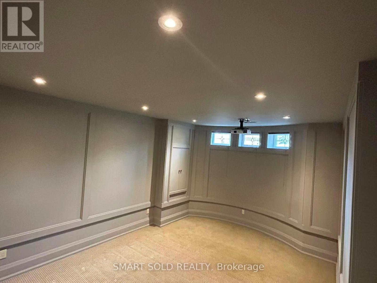 398 Bent Crescent, Richmond Hill, Ontario  L4C 1C3 - Photo 12 - N12986210