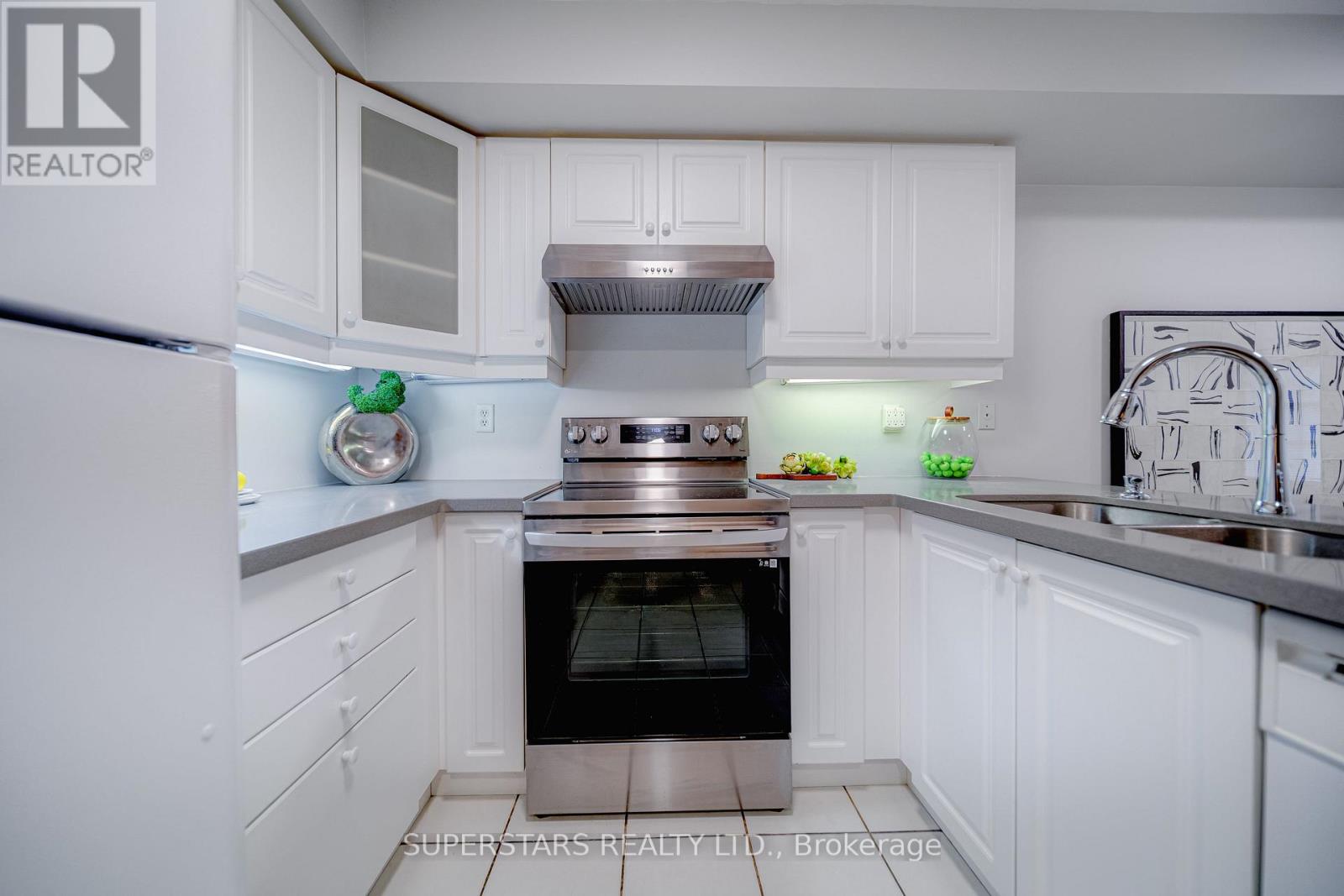 329 Bur Oak Avenue, Markham, Ontario  L6C 2V3 - Photo 15 - N12986240