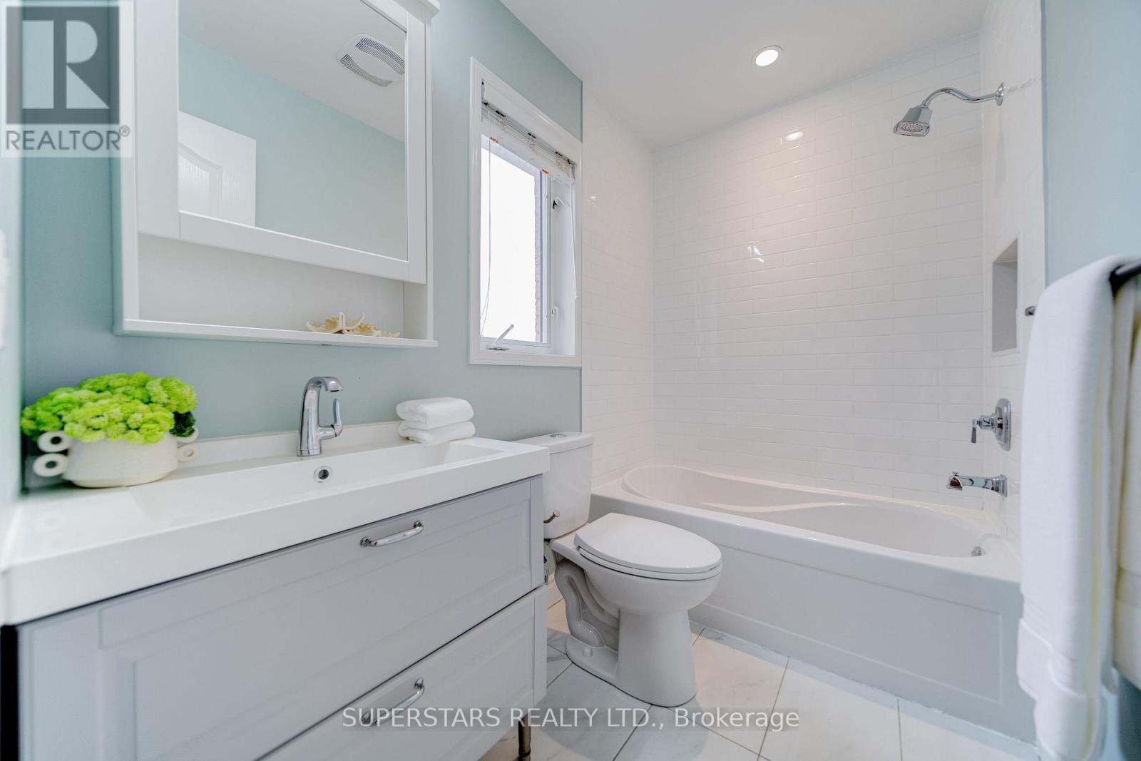 329 Bur Oak Avenue, Markham, Ontario  L6C 2V3 - Photo 24 - N12986240