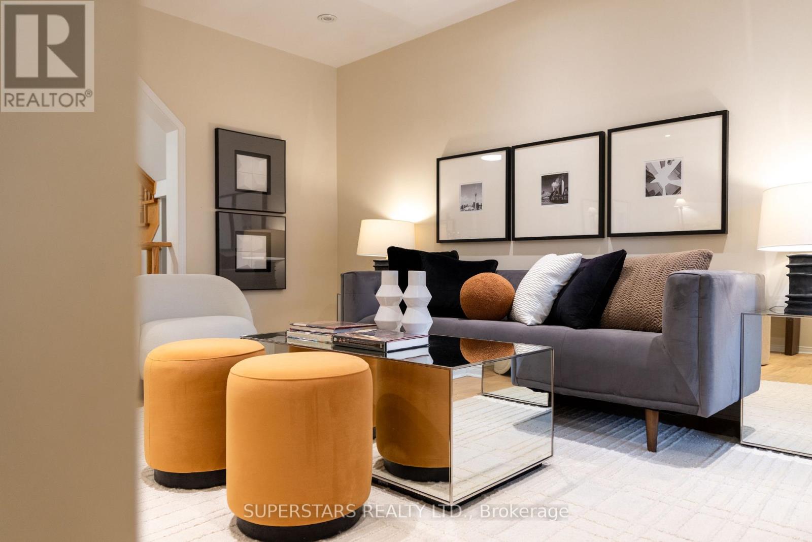 329 Bur Oak Avenue, Markham, Ontario  L6C 2V3 - Photo 3 - N12986240