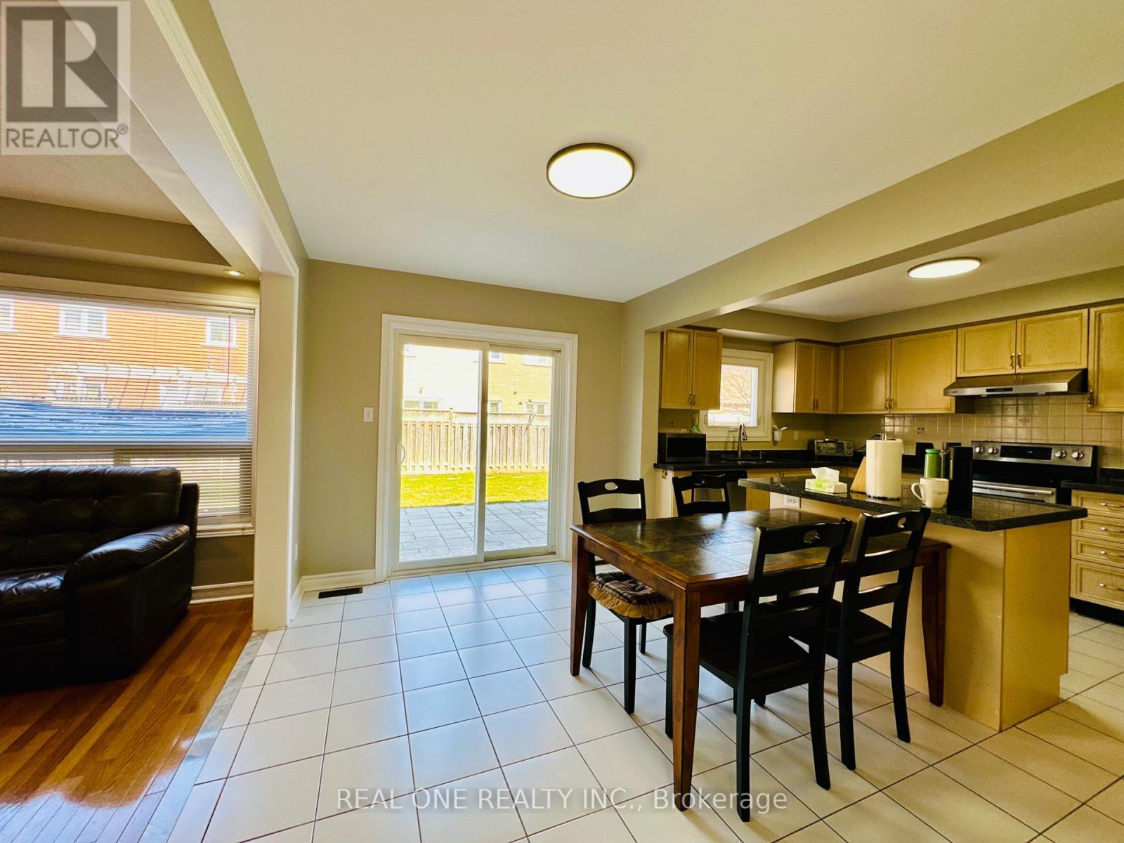 81 Bilbermar Drive, Richmond Hill, Ontario  L4S 1B9 - Photo 10 - N12986244