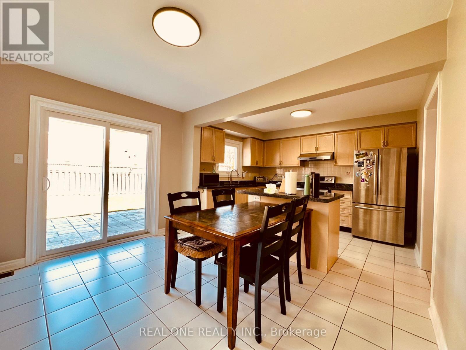 81 Bilbermar Drive, Richmond Hill, Ontario  L4S 1B9 - Photo 11 - N12986244