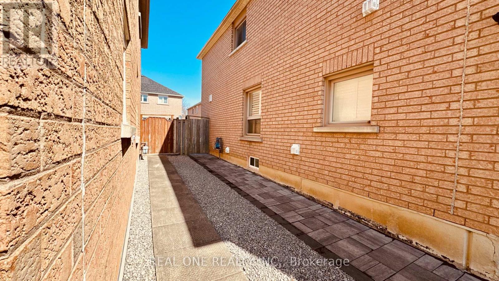 81 Bilbermar Drive, Richmond Hill, Ontario  L4S 1B9 - Photo 37 - N12986244