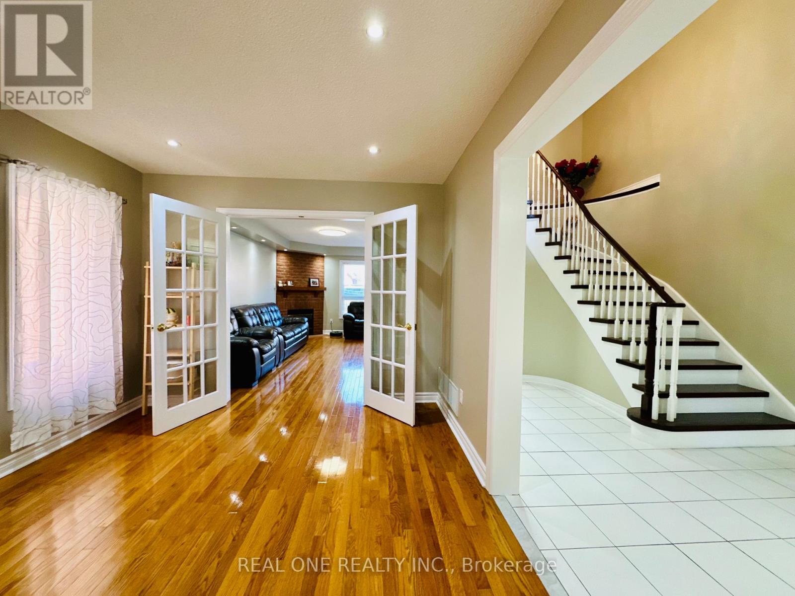 81 Bilbermar Drive, Richmond Hill, Ontario  L4S 1B9 - Photo 4 - N12986244