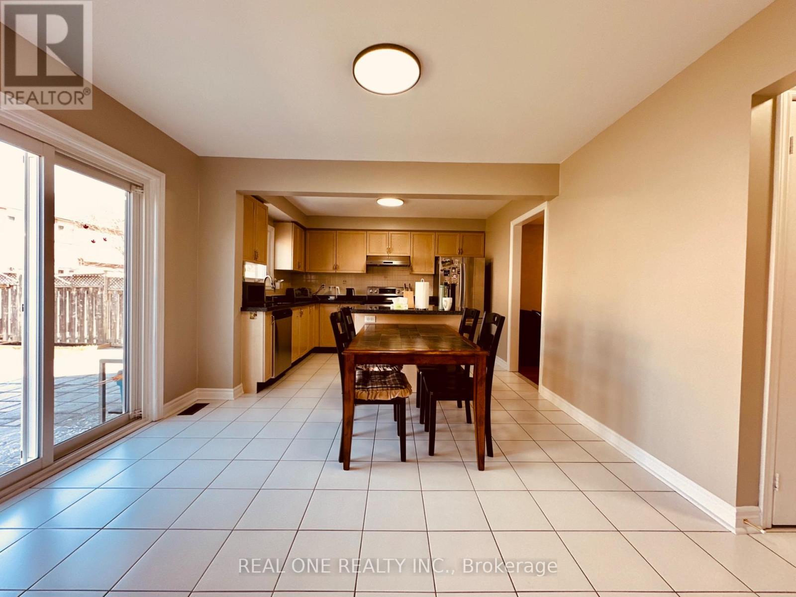 81 Bilbermar Drive, Richmond Hill, Ontario  L4S 1B9 - Photo 9 - N12986244