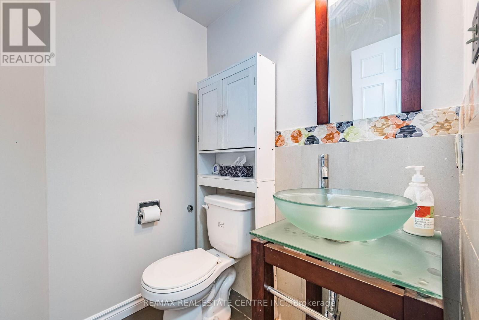 4 Howell Street, Brampton, Ontario  L6Y 3J6 - Photo 11 - W12986218