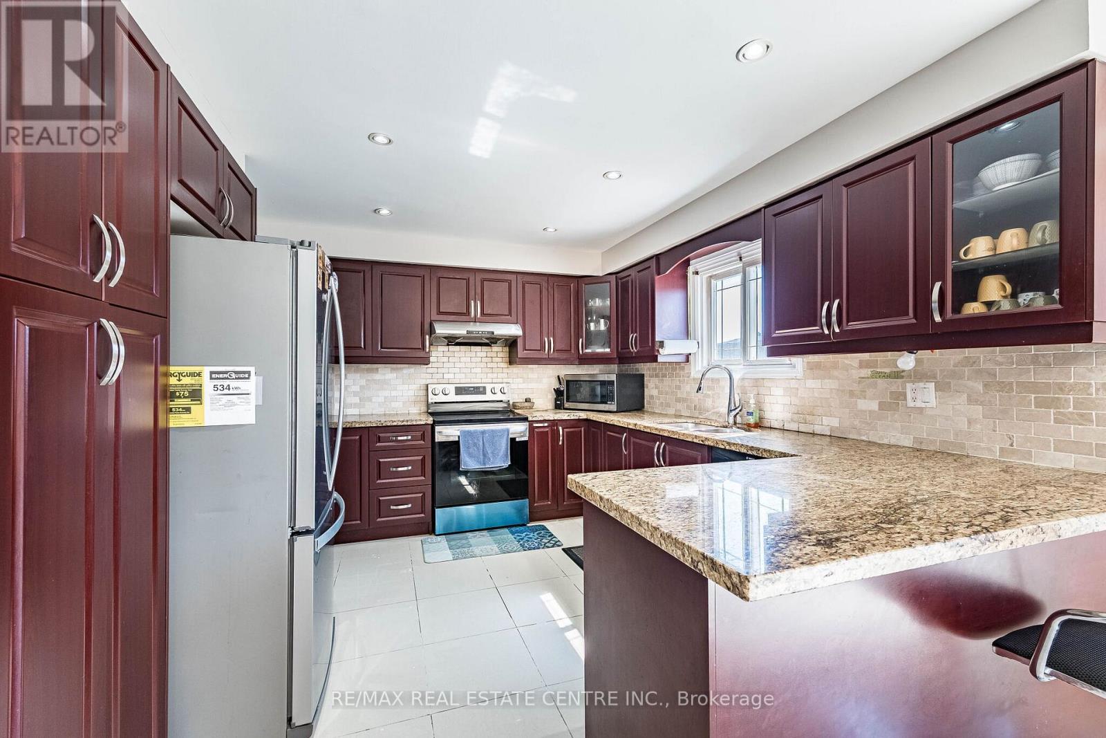 4 Howell Street, Brampton, Ontario  L6Y 3J6 - Photo 15 - W12986218