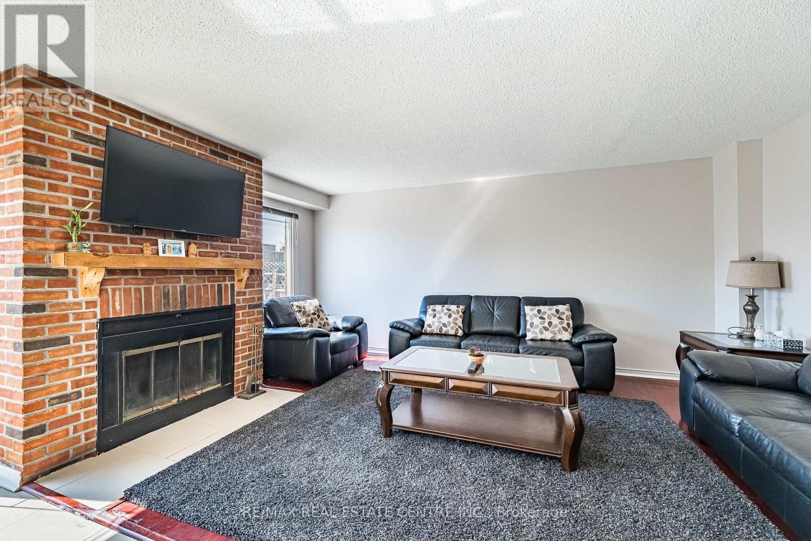 4 Howell Street, Brampton, Ontario  L6Y 3J6 - Photo 19 - W12986218