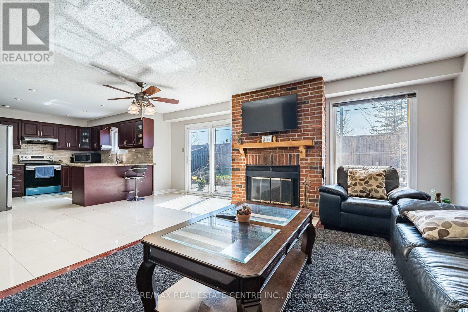 4 Howell Street, Brampton, Ontario  L6Y 3J6 - Photo 21 - W12986218