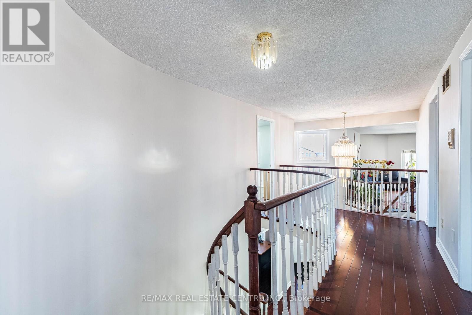 4 Howell Street, Brampton, Ontario  L6Y 3J6 - Photo 24 - W12986218