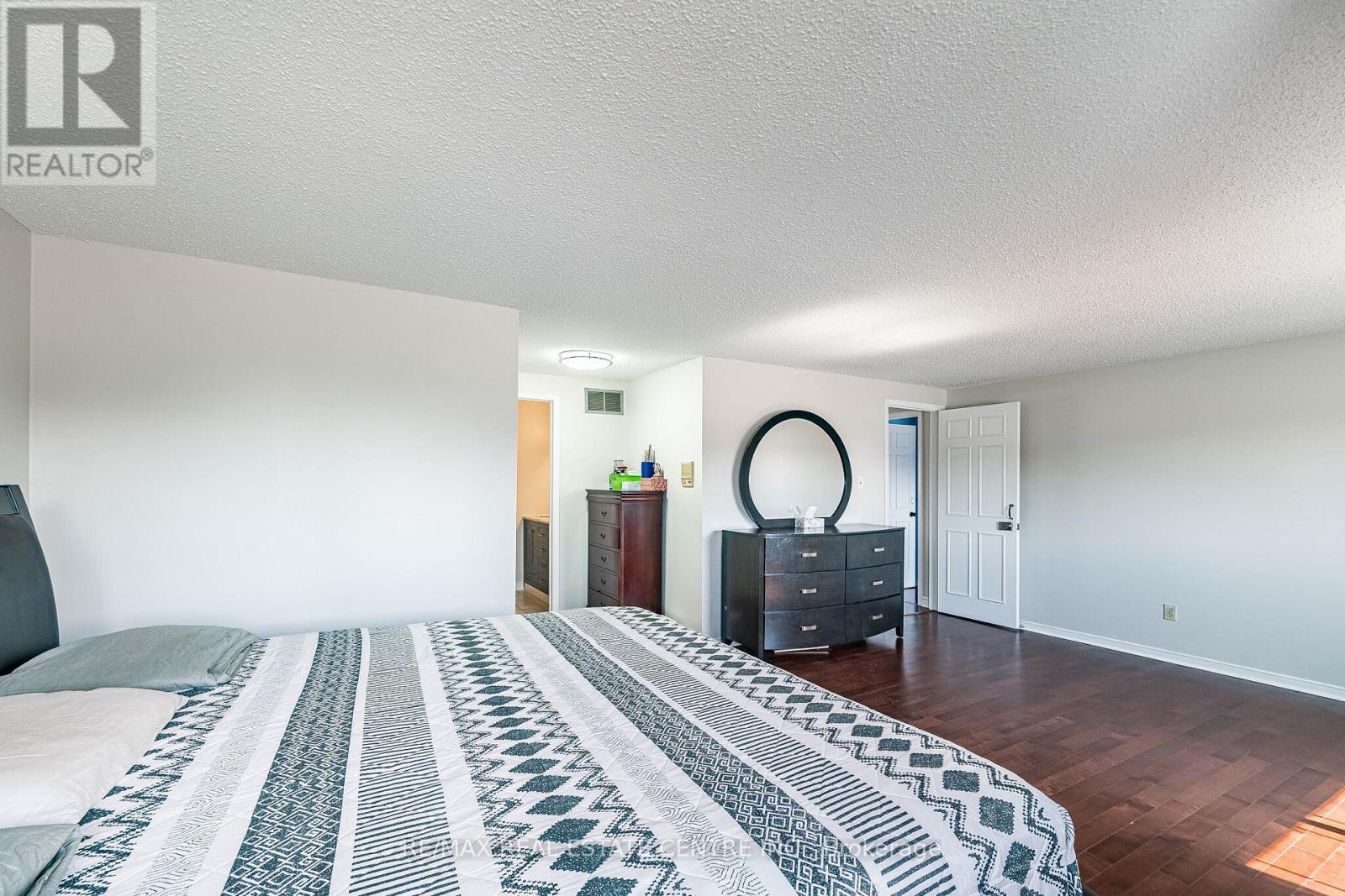 4 Howell Street, Brampton, Ontario  L6Y 3J6 - Photo 26 - W12986218