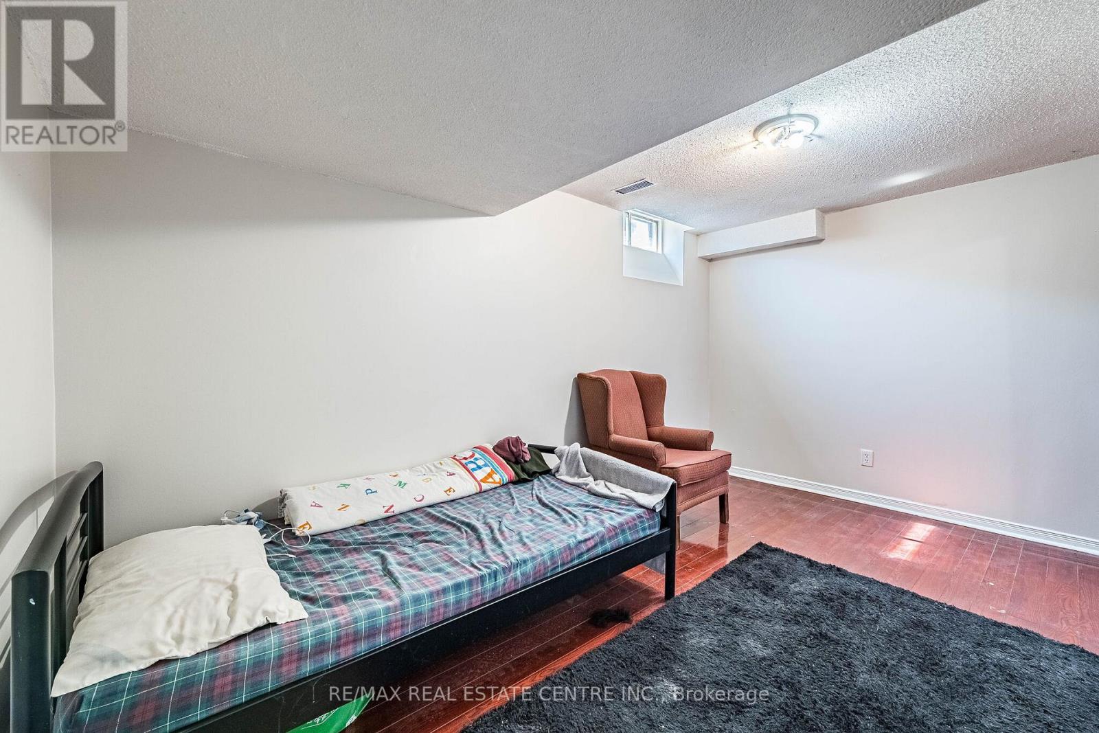 4 Howell Street, Brampton, Ontario  L6Y 3J6 - Photo 39 - W12986218