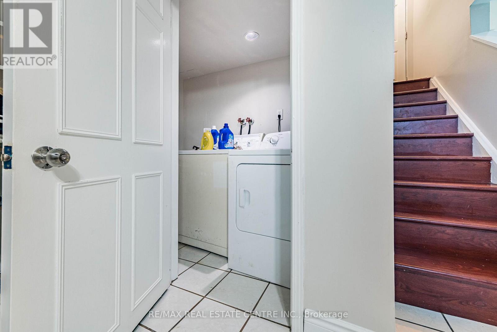 4 Howell Street, Brampton, Ontario  L6Y 3J6 - Photo 45 - W12986218